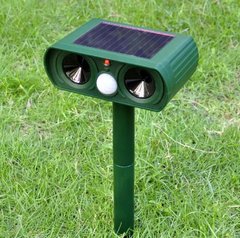 Отпугиватель грызунов и кротов на солнечной батарее ультразвуковой Garden Ultrasonic Solar Rodent Repeller